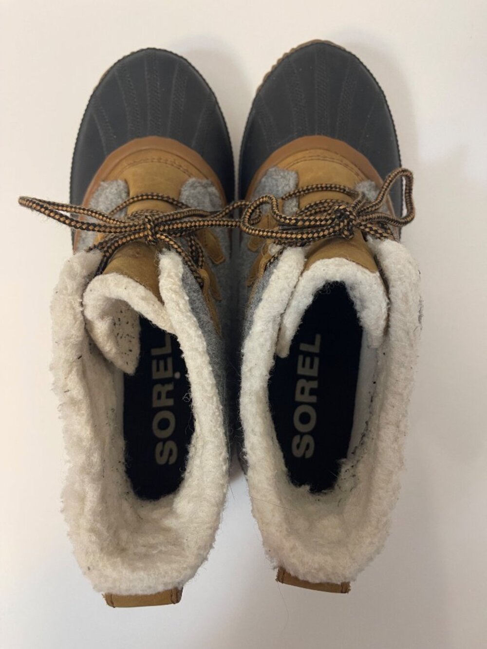 Sorel Out 'N About Plus waterproof duck boots Women’s 12 - Picture 4 of 9